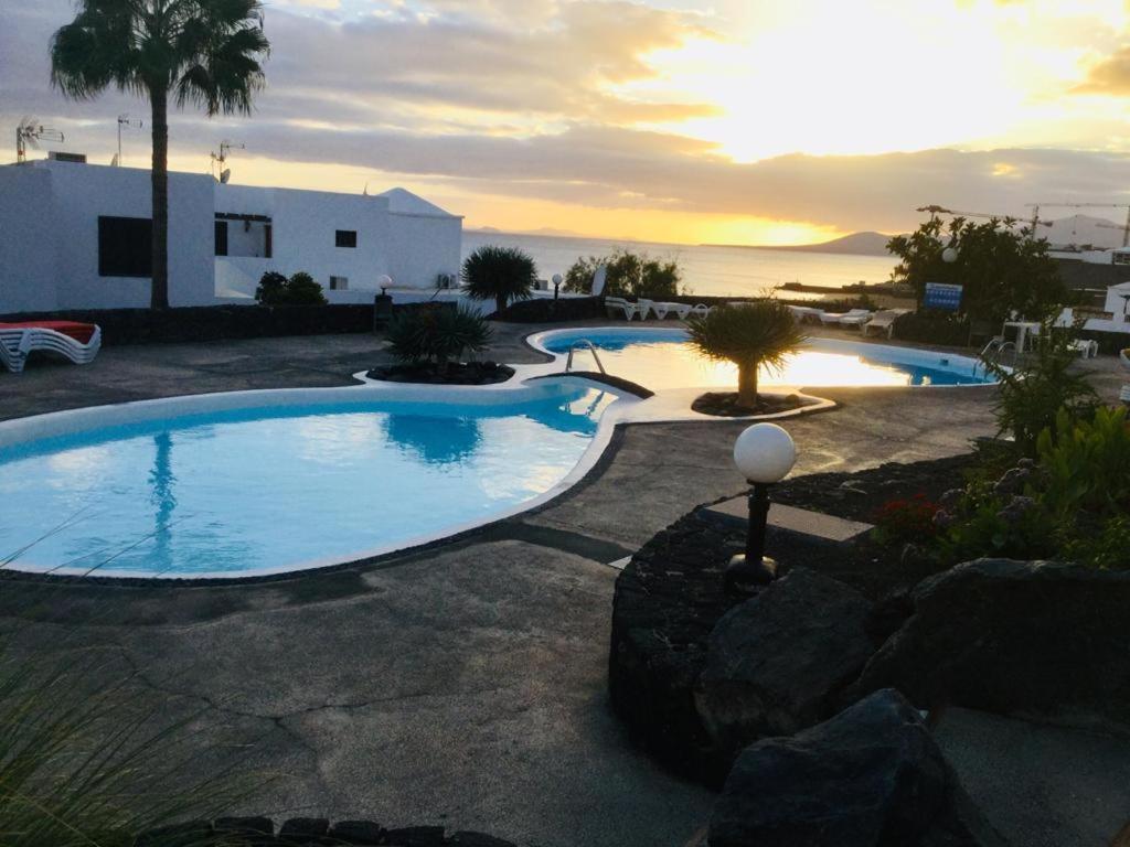 Stunning 2 Bedroom Seafront Apartment Puerto del Carmen  Exterior foto