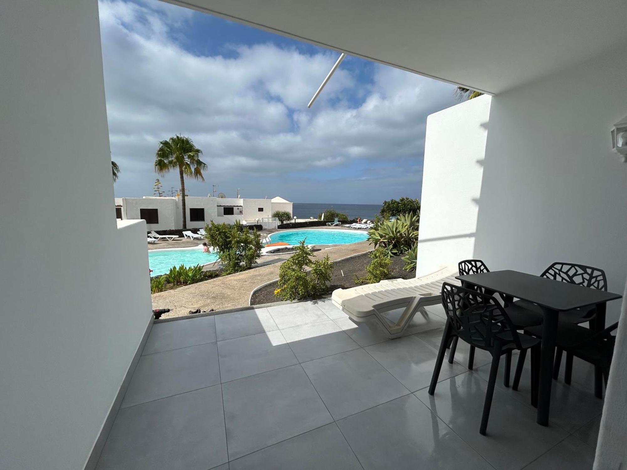 Stunning 2 Bedroom Seafront Apartment Puerto del Carmen  Exterior foto