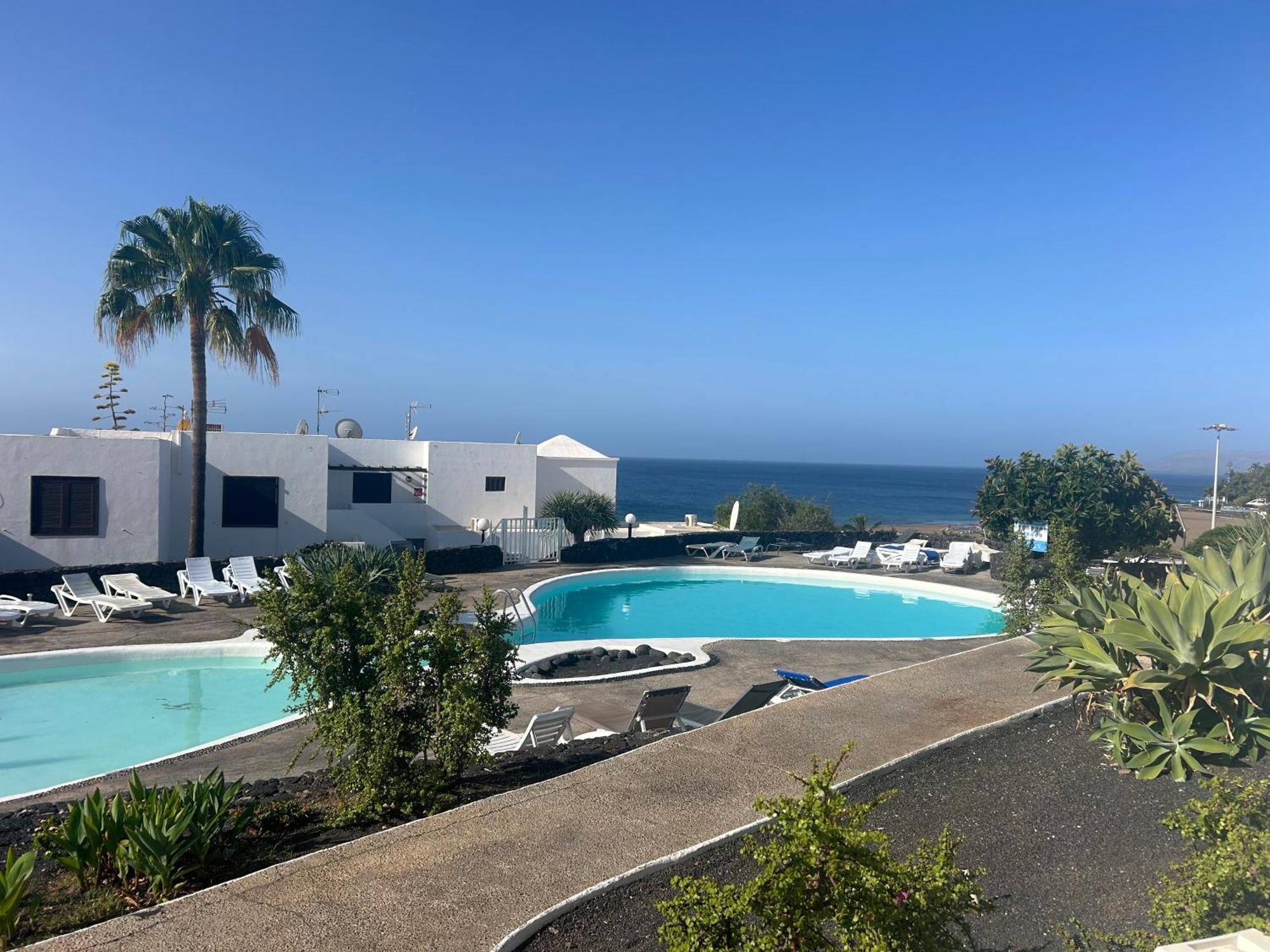 Stunning 2 Bedroom Seafront Apartment Puerto del Carmen  Exterior foto