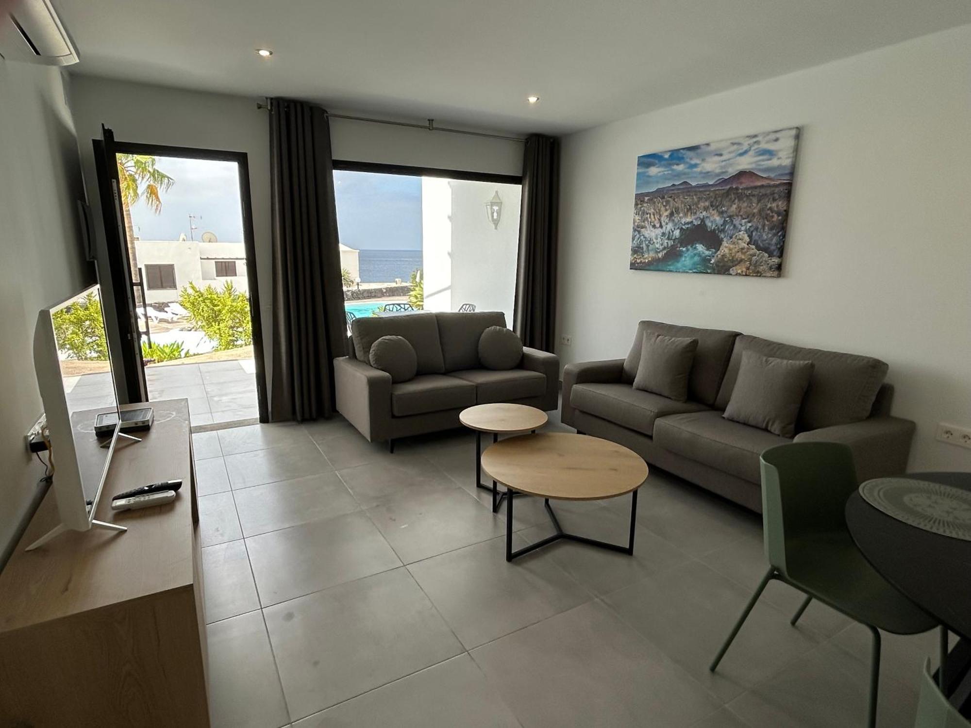 Stunning 2 Bedroom Seafront Apartment Puerto del Carmen  Exterior foto